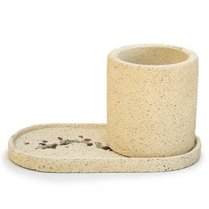 תמונת המוצר של סט של כוס ומגש אובלי בדוגמת אבן כורכר וטראצו